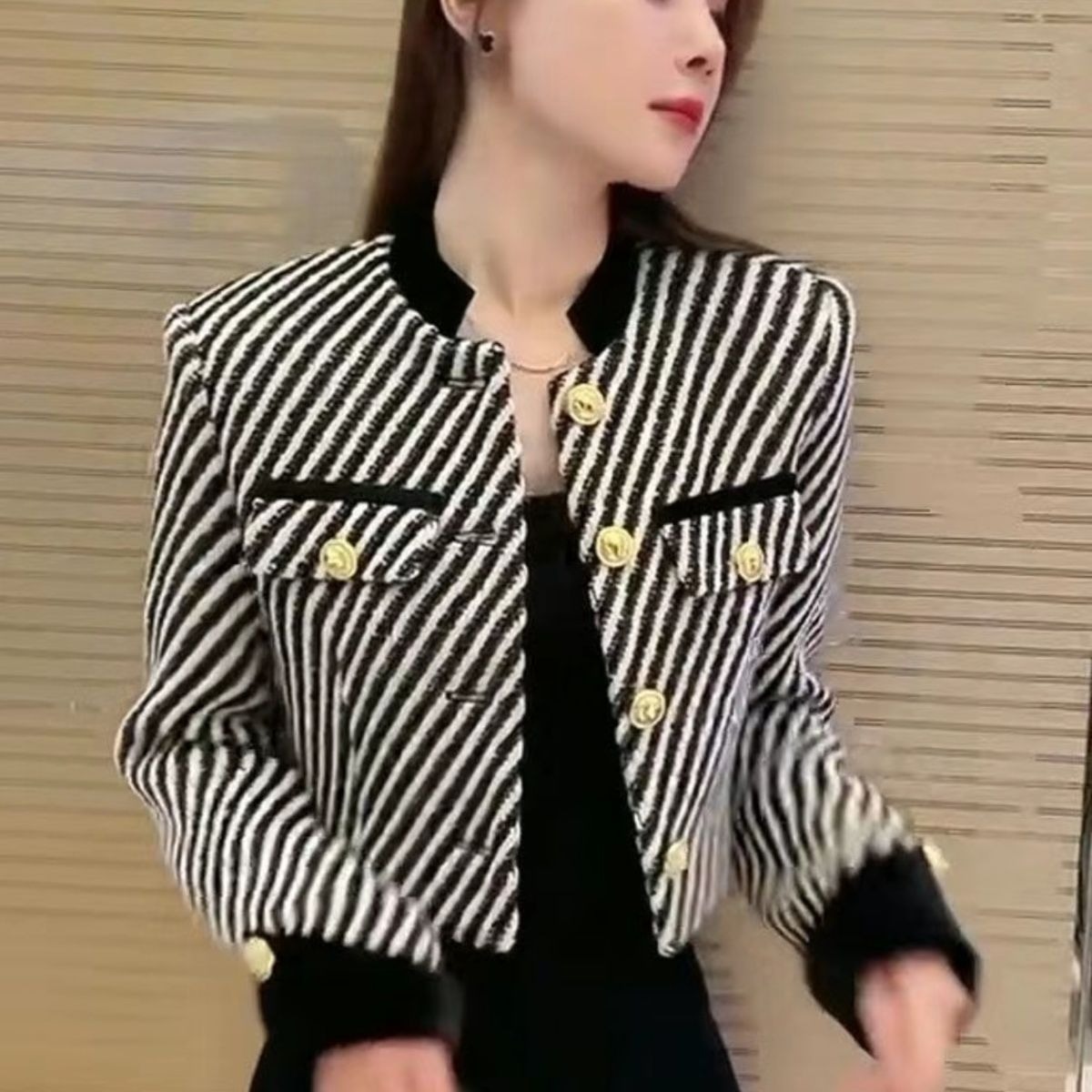 2025 여성 카디건 스웨터 한국 패션 버튼다운 크루넥 - Crew Clothing Summer Jacket 리뷰 및 가격